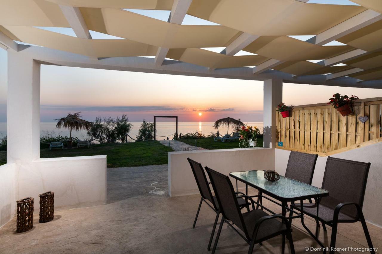 Seashore Stream Suites Alykes  Dış mekan fotoğraf